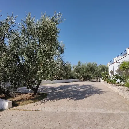 Vacanze Elisa בית נופש *